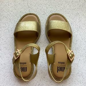 MINI MELISSA - size 20 (US size 5)
Mar Glitter Jelly Sandal